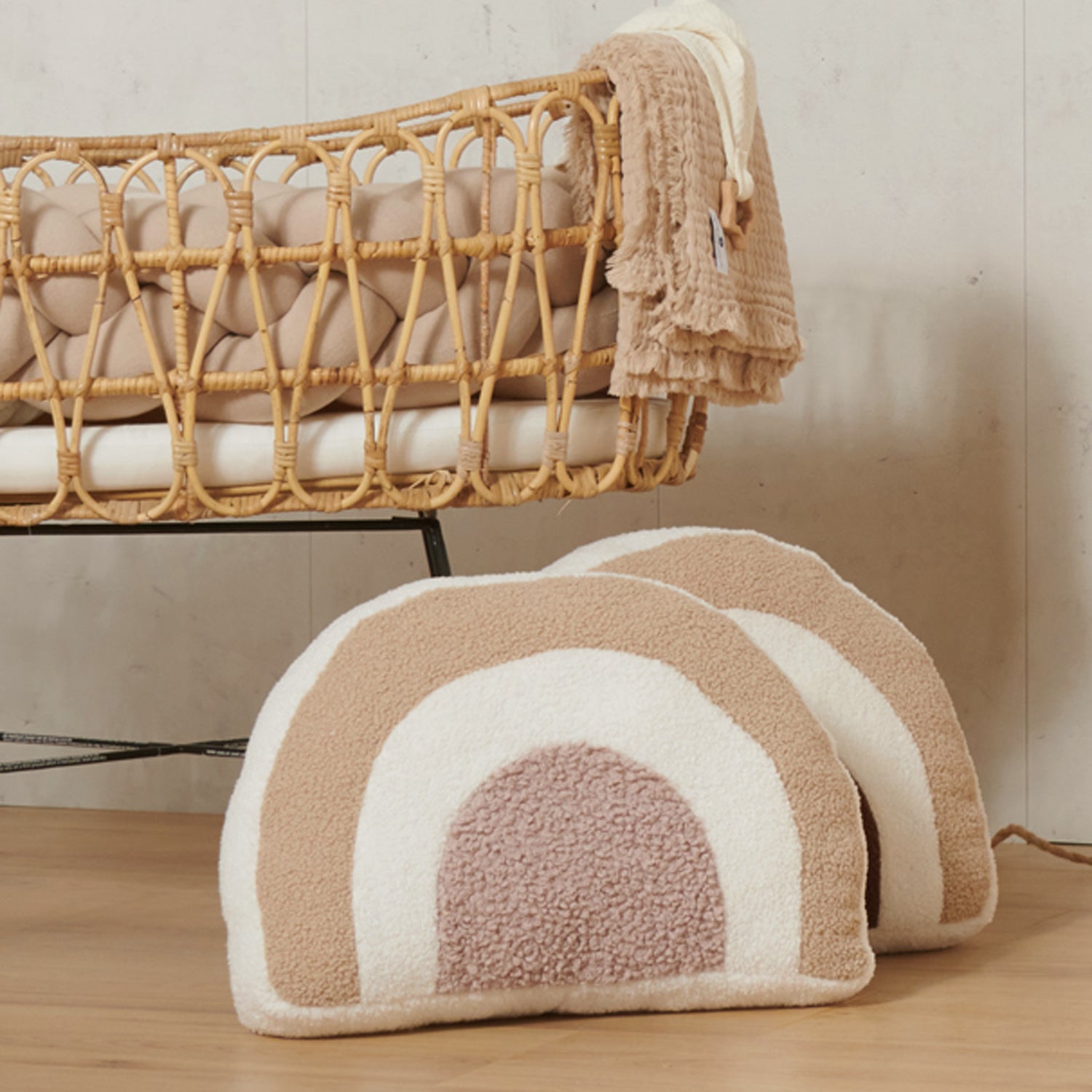 Regenbogenkissen – liebevolle Highlights fürs Babyzimmer