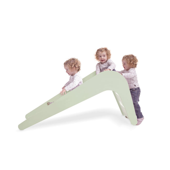 Jupiduu Indoor-Rutsche aus Holz – Die Design-Kinderrutsche für kleine Entdecker Grün